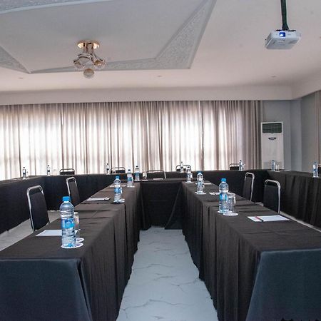 Mika Hotel Kabulonga ลุซากา ภายนอก รูปภาพ