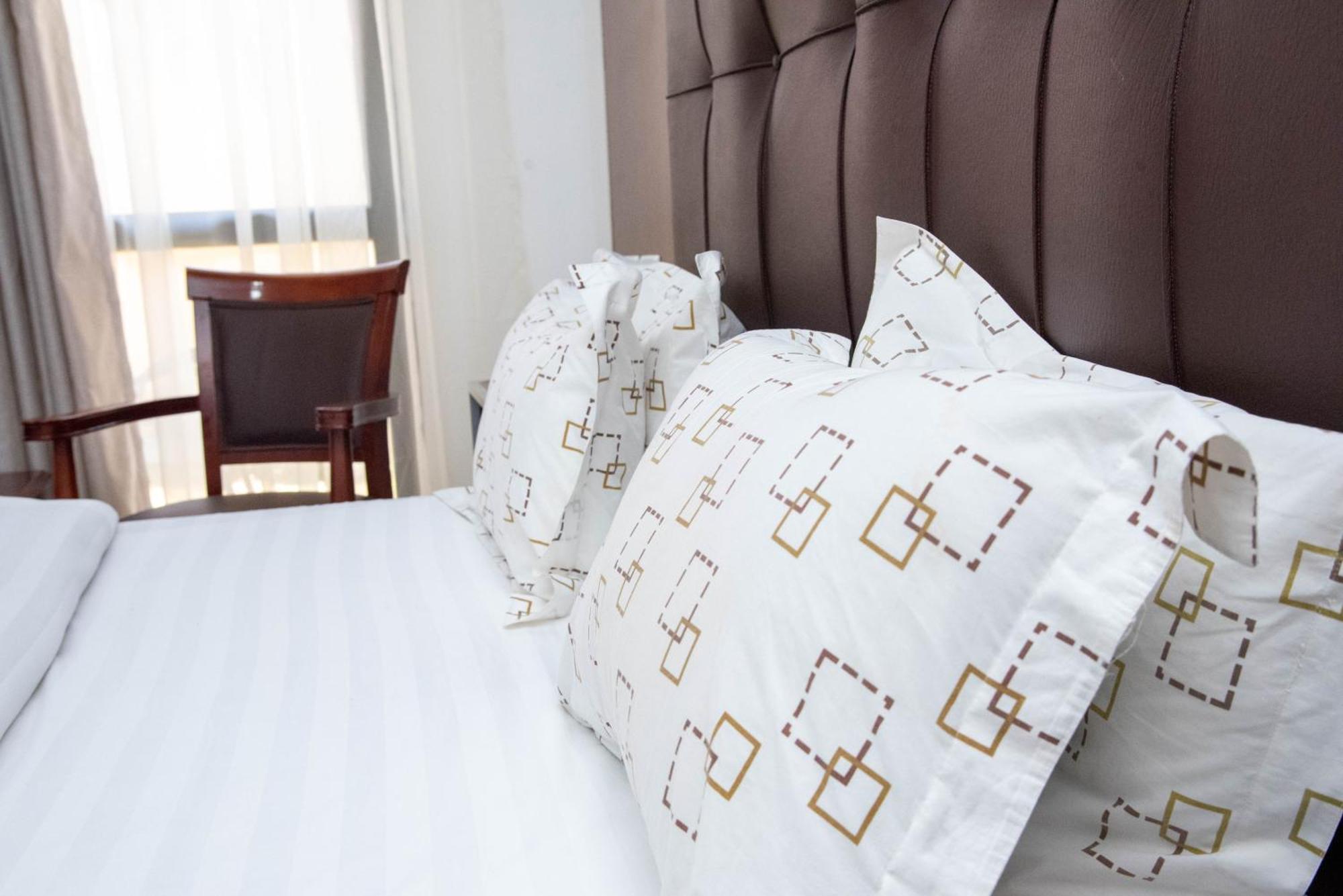Mika Hotel Kabulonga ลุซากา ภายนอก รูปภาพ